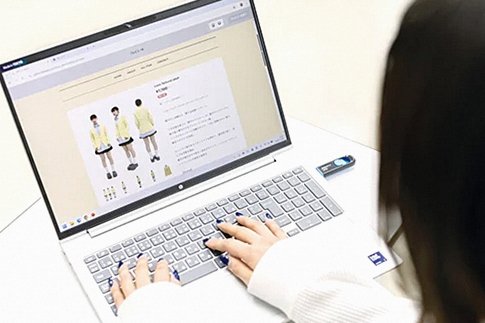 ECサイト運営を学ぶStyle Coreスタイルビジネス科の学生