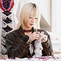 衣装を縫製するStyle Coreスタイルテクニカル科の学生