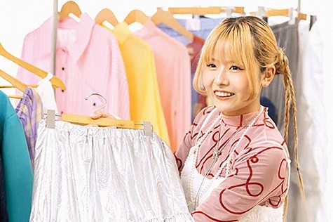 プレゼンをするStyle Coreスタイルビジネス科の学生